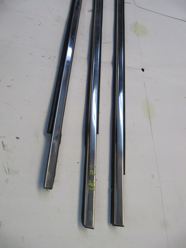 фото №12, Chrysler town country 11- молдинг уплотнитель хром перед задняя grand caravan