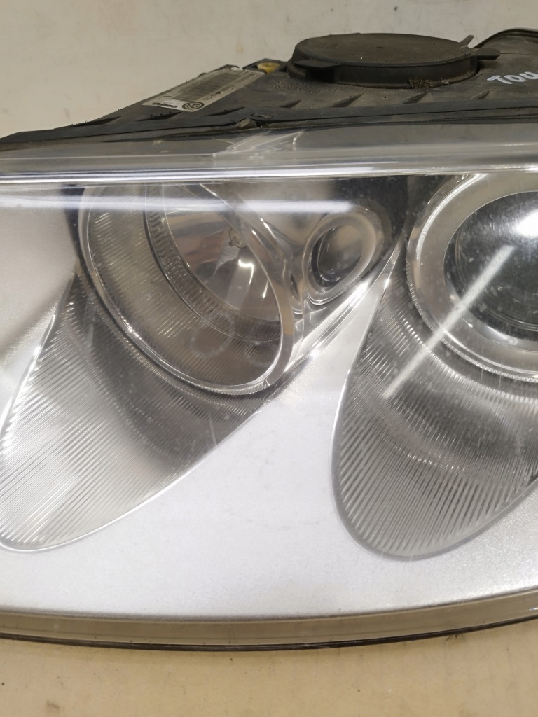 Лампа левая перед передняя vw touareg i 2002-2006 r-line в Украине