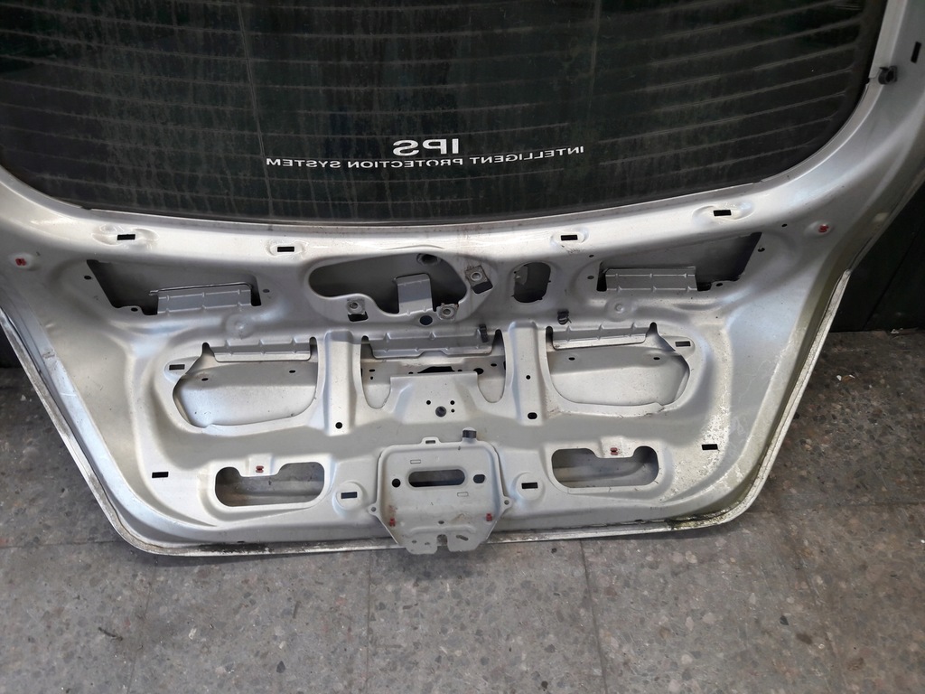 фото №12, Крышка багажника багажника ford mondeo mk3 5d серебристая