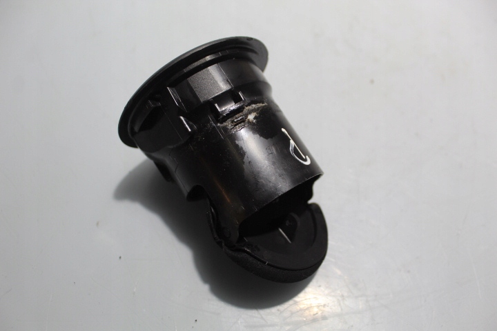 фото №3, Решітка обдув права mazda 2 ii