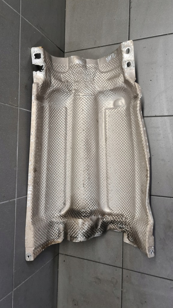 Накладка теплова вихлоп bmw e65 рестайлінг  3.0d 7036674 Недорого