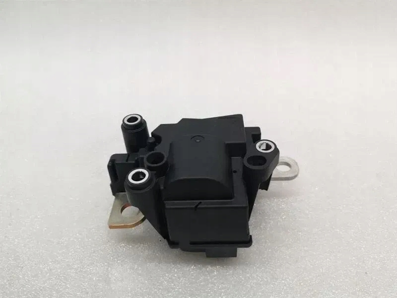 фото №1, Tesla model 3 long range high voltage converter relay 1089334-90j