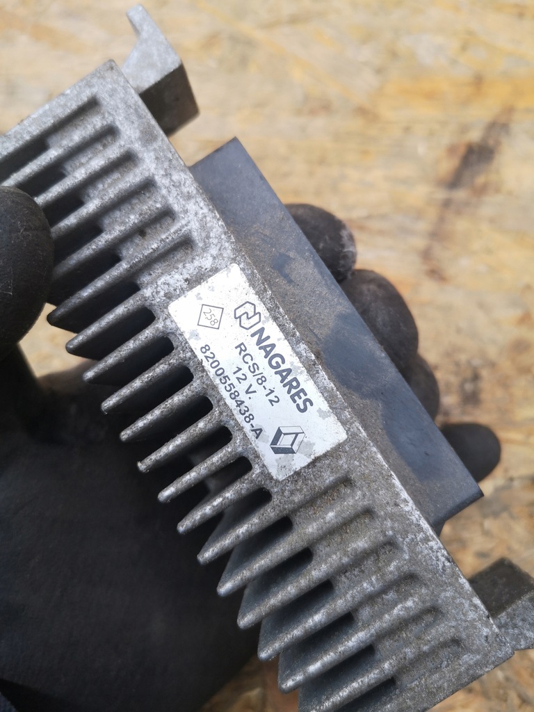 фото №1, Renault master iii реле свеча 8200558438a