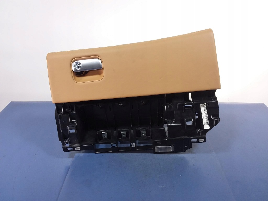 фото №1, Porsche panamera i 970 бардачок пасажира cognac