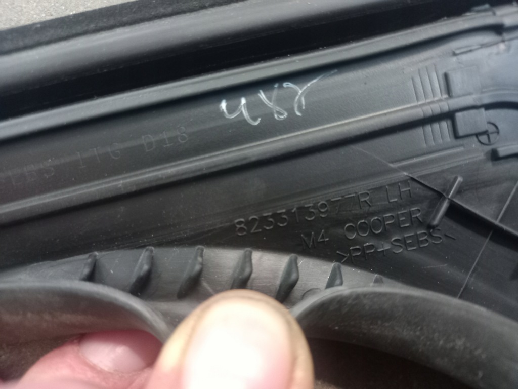 фото №2, Прокладка дверь левая задняя renault captur ii 19- 823313977r