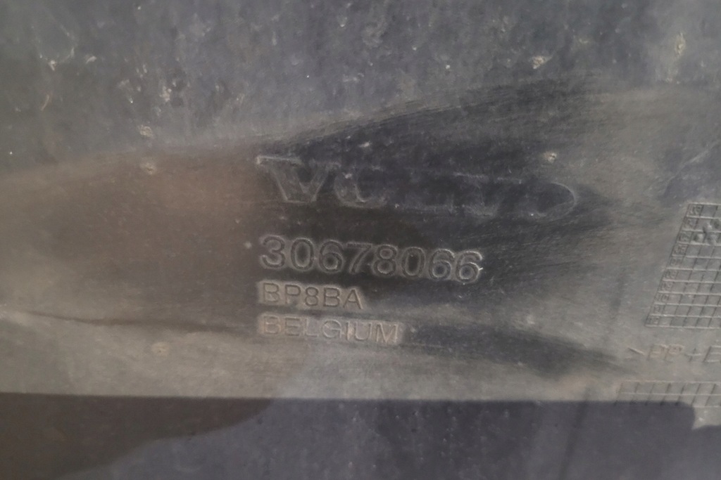 фото №8, Бампер задний volvo v50 mw 30678066 2005