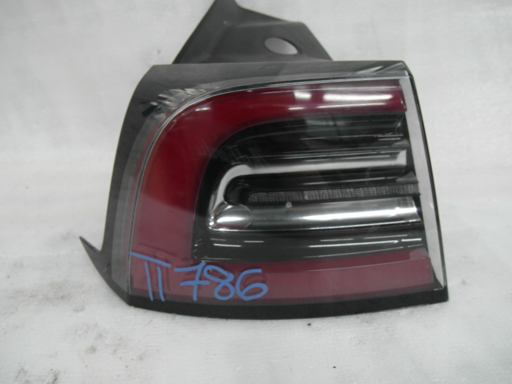 фото №1, Tesla model 3 idealna лампа задня ліва tesla 1077397 nr72