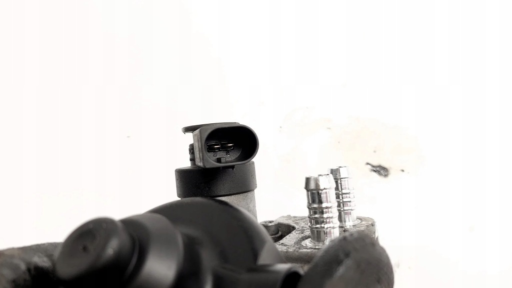 фото №6, Насос топлива audi q5 8r 03l130755ac 2.0l дизель 125kw 2010