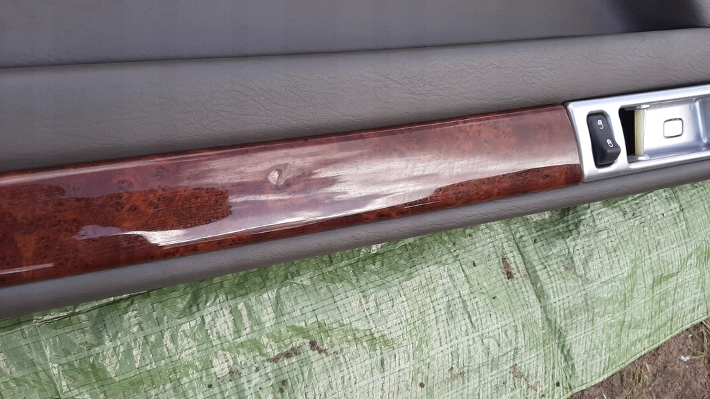 фото №8, Обшивка оббивка двері правий задня chrysler pacifica