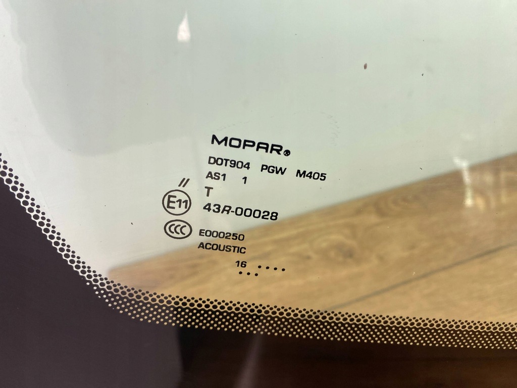 фото №12, Стекло передняя лобовое dodge charger 2015+