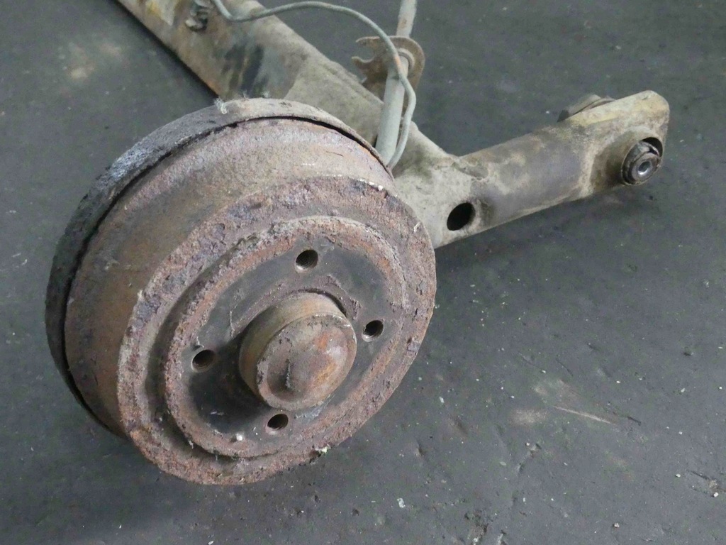 фото №3, Задня балка oś задня ступиця renault thalia i 98-01