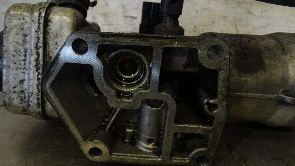 фото №6, Корпус фільтра оливи volkswagen golf v 1.9tdi