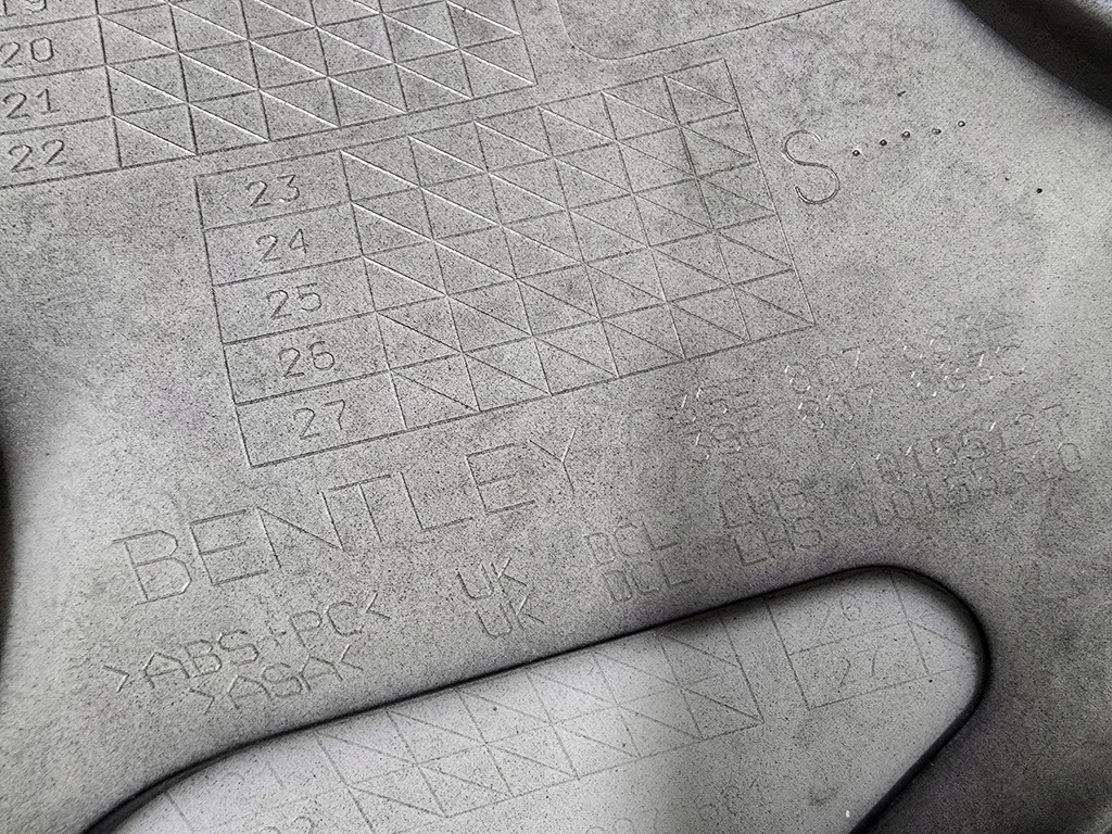 фото №6, Решётка левая правая бампера перед bentley flying spur 3se