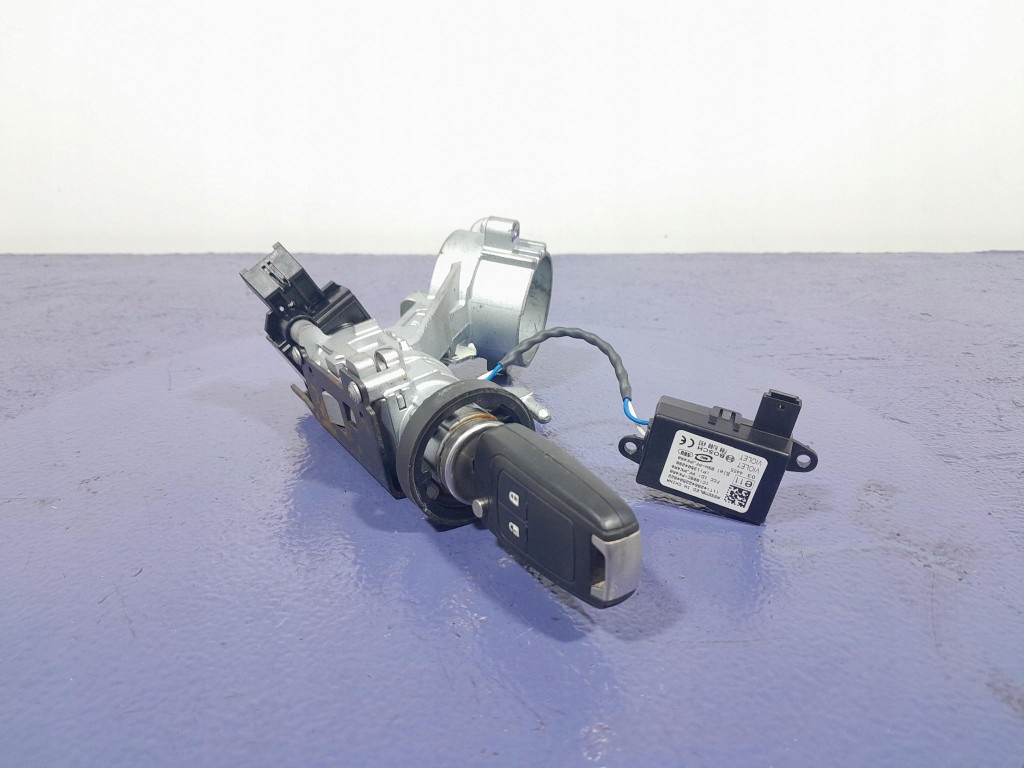 Купити Opel insignia a рестайлінг  замок запалювання ключ 22891499