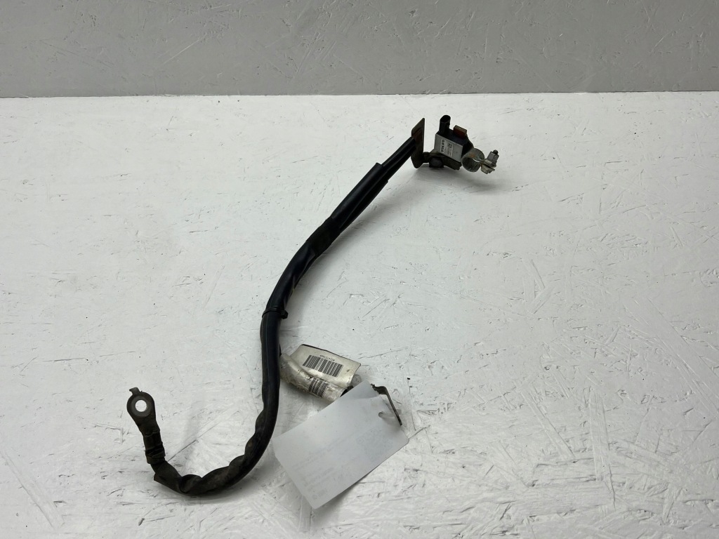 Volvo v40 2016 мінус / клема / шланг акумулятор Зі Шроту