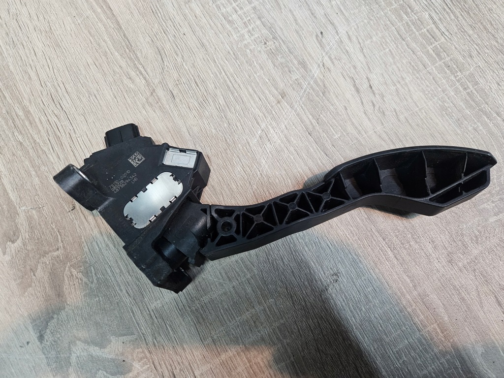 фото №1, Toyota corolla e15 07-12 педаль газу