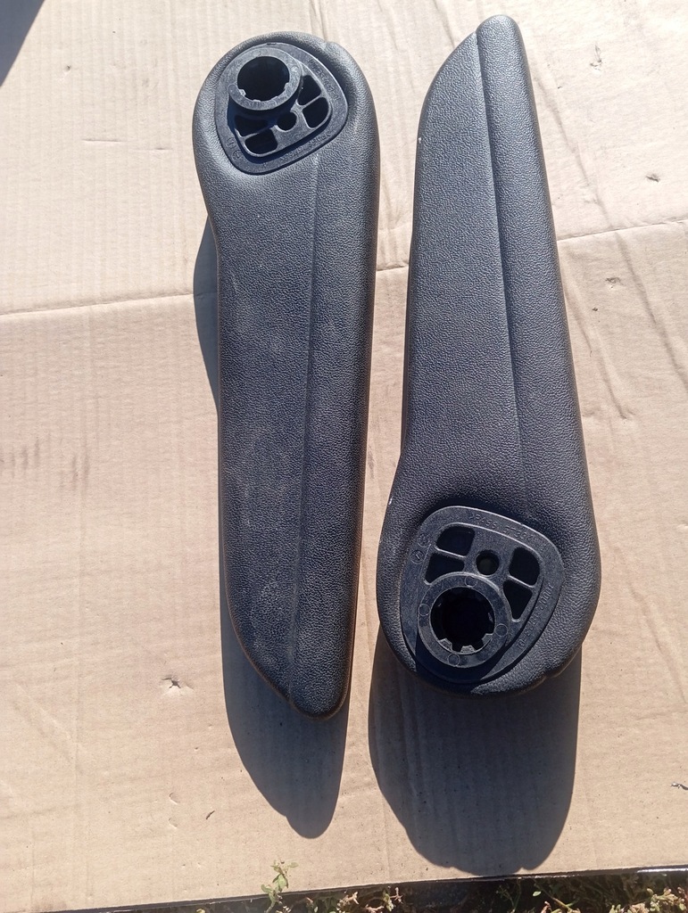 фото №9, Chrysler town country 11 подлокотник ii ряд левый правый чёрный caravan