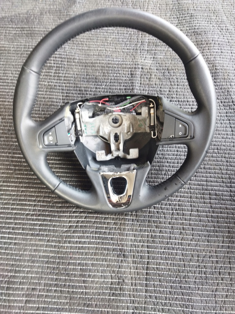 фото №1, Renault megane iii scenic iii воздуховод хром 80