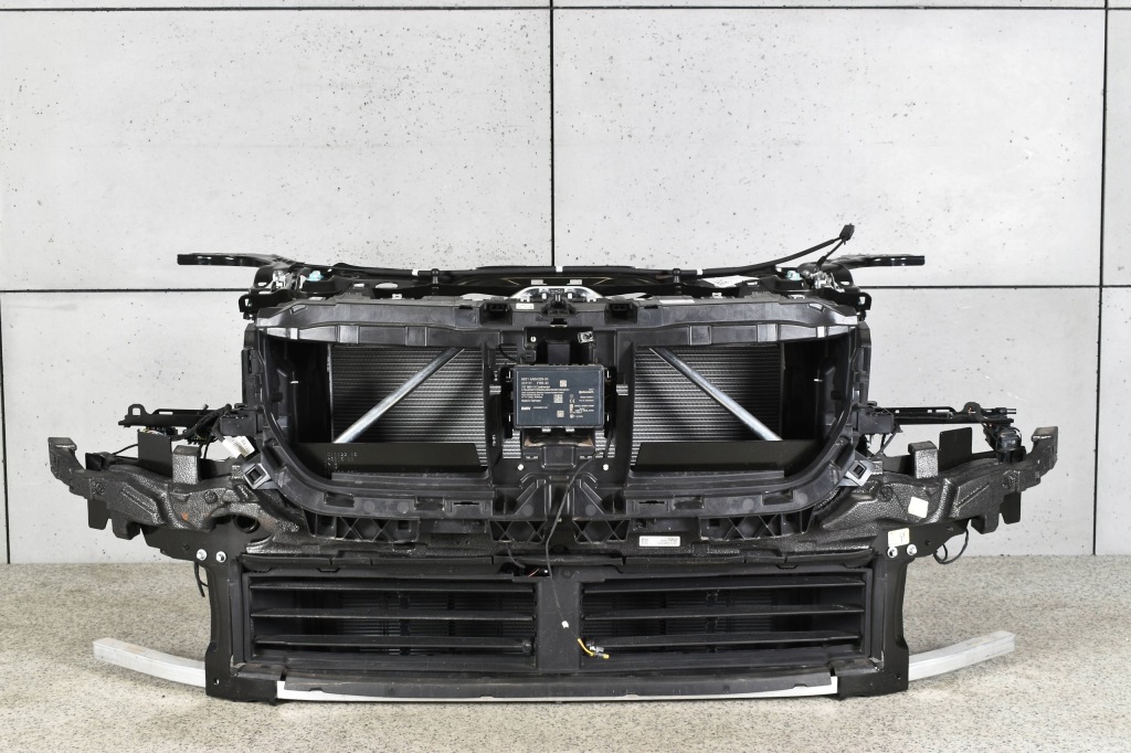 фото №10, Bmw x1 u11 капот бампер крыло pas радиатор лампы адаптивный led 668