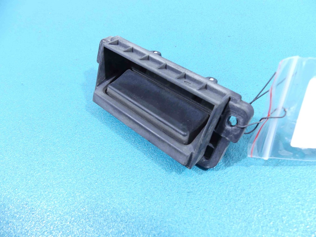 фото №1, Mercedes-benz оригинальный номер a2217500893 ручка крышки багажника