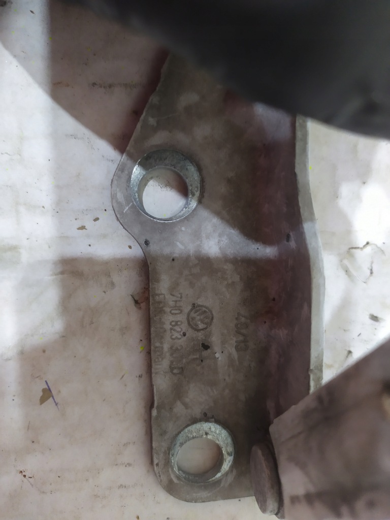 фото №4, Петля капот t5 капот 7h0823301d lub 7h0823302d