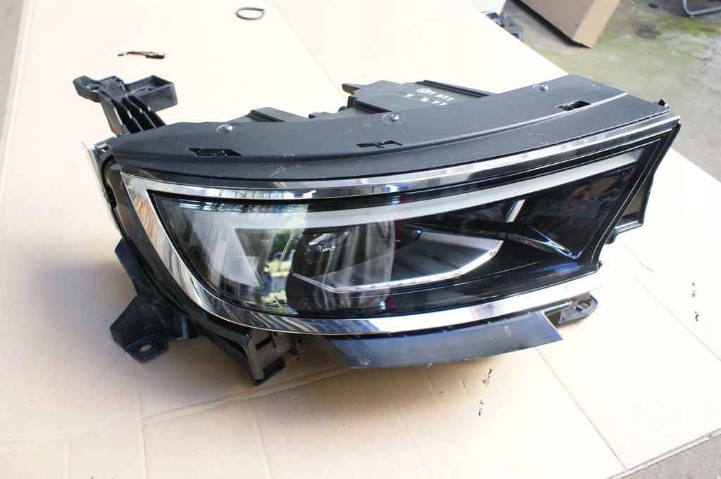 фото №1, Opel mokka b лампа правый перед хром lux led kpl.