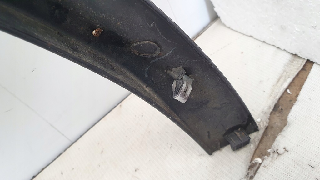 фото №9, Молдинг крыла правая задняя land rover discovery v 16- оригинал