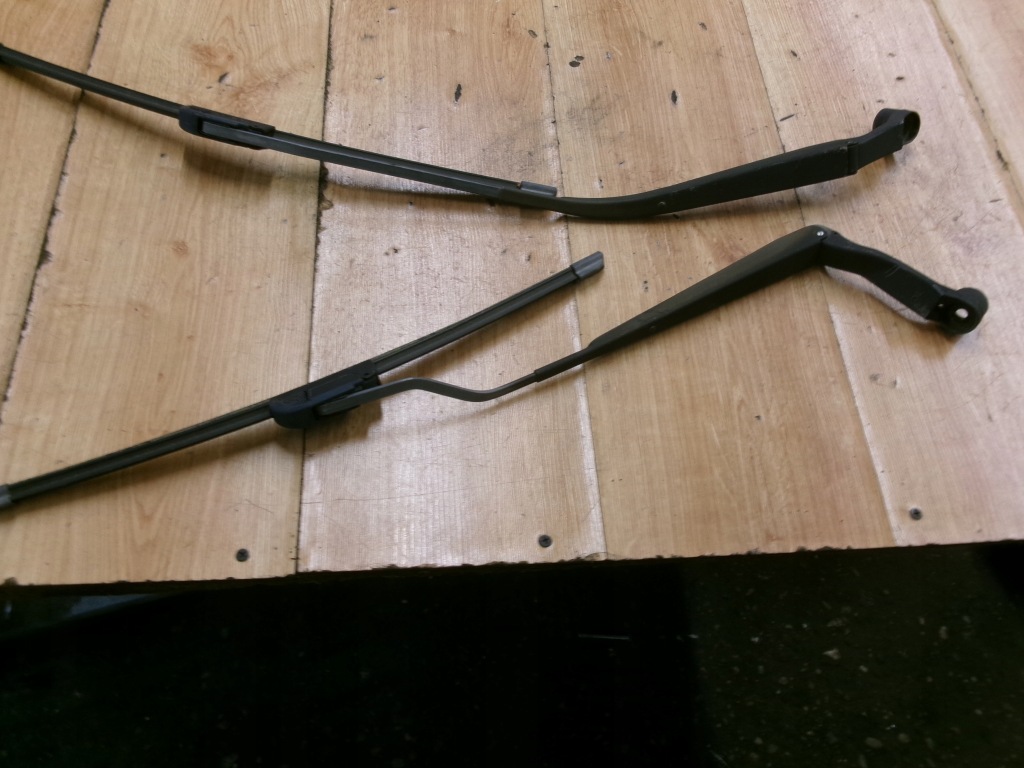 Купить Mazda rx8 рычаги дворник комплект