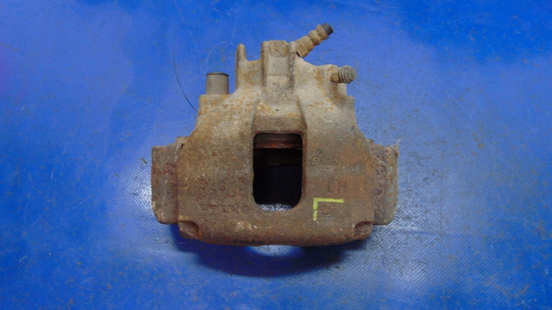 фото №1, Суппорт тормозной левый перед 2.5tdi volvo s80 i