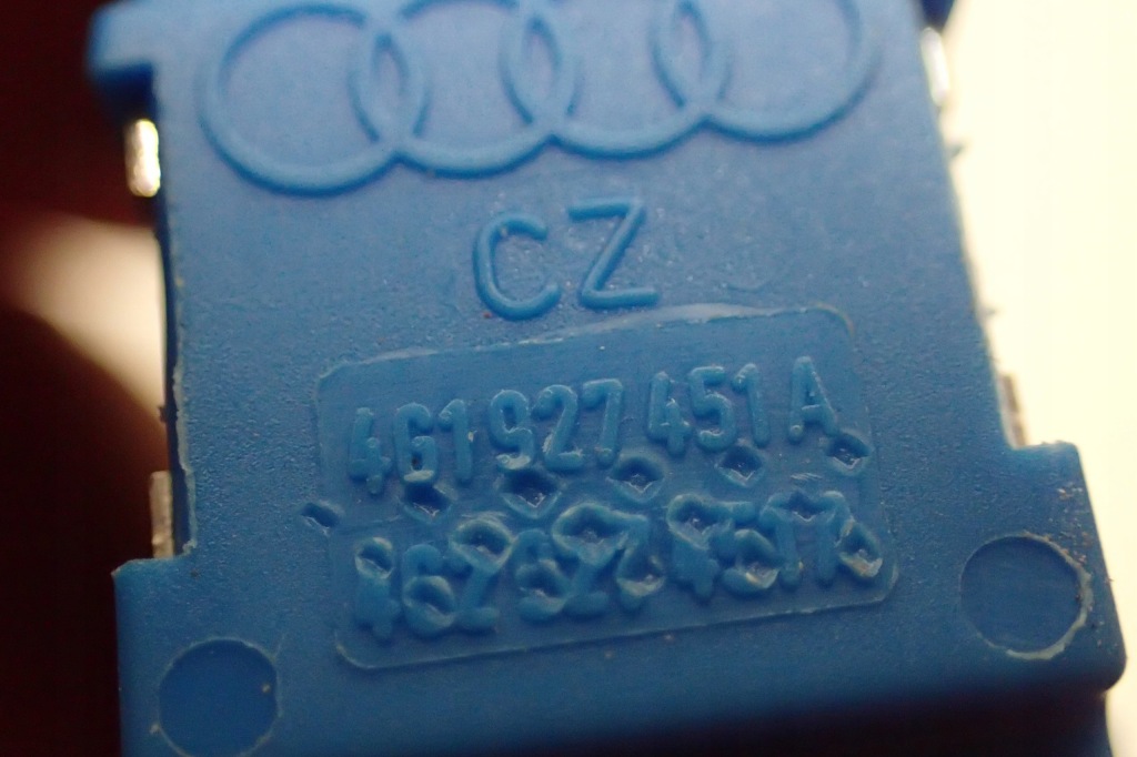 фото №3, Audi a6 c7 кнопка ассистент поперечина 4g1927451a