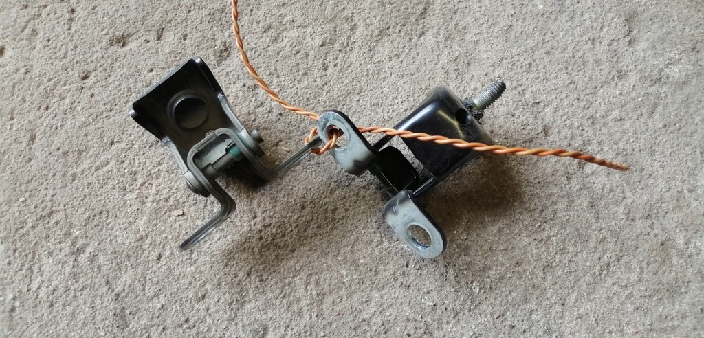 фото №1, Citroen c4 cactus петля крышки