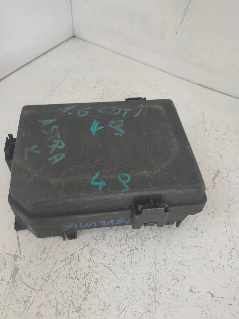 фото №1, Opel astra k v коробка предохранителей 39019187