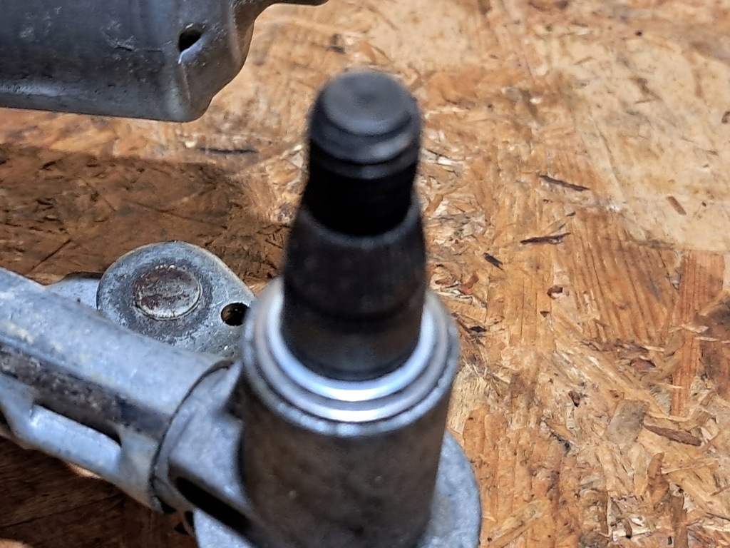 фото №13, Ford оригінальний номер 1397220675 моторчик двірник