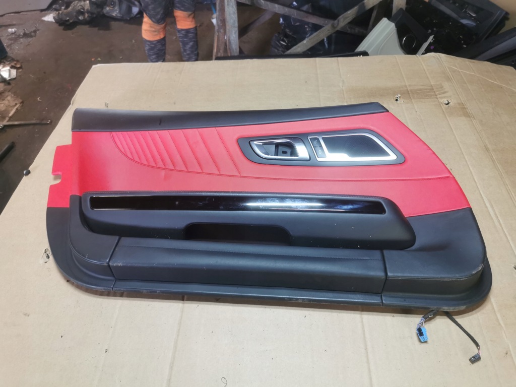 фото №1, Обшивка двері mercedes gt amg a190 права ліва 2015r