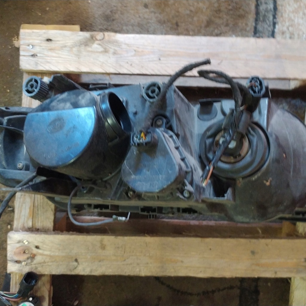 фото №7, Лампа правая lub левая bmw ксенон x5 e53