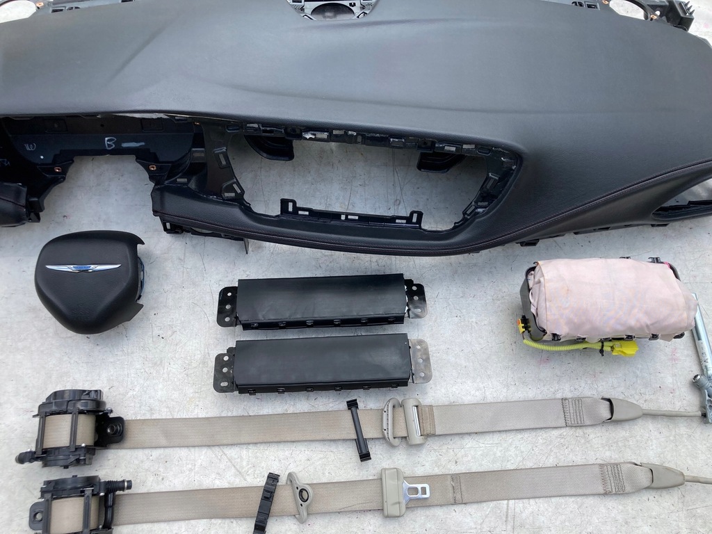 фото №5, Chrysler pacifica bordowa nić панель приладів панель приладів консоль подушки безпеки