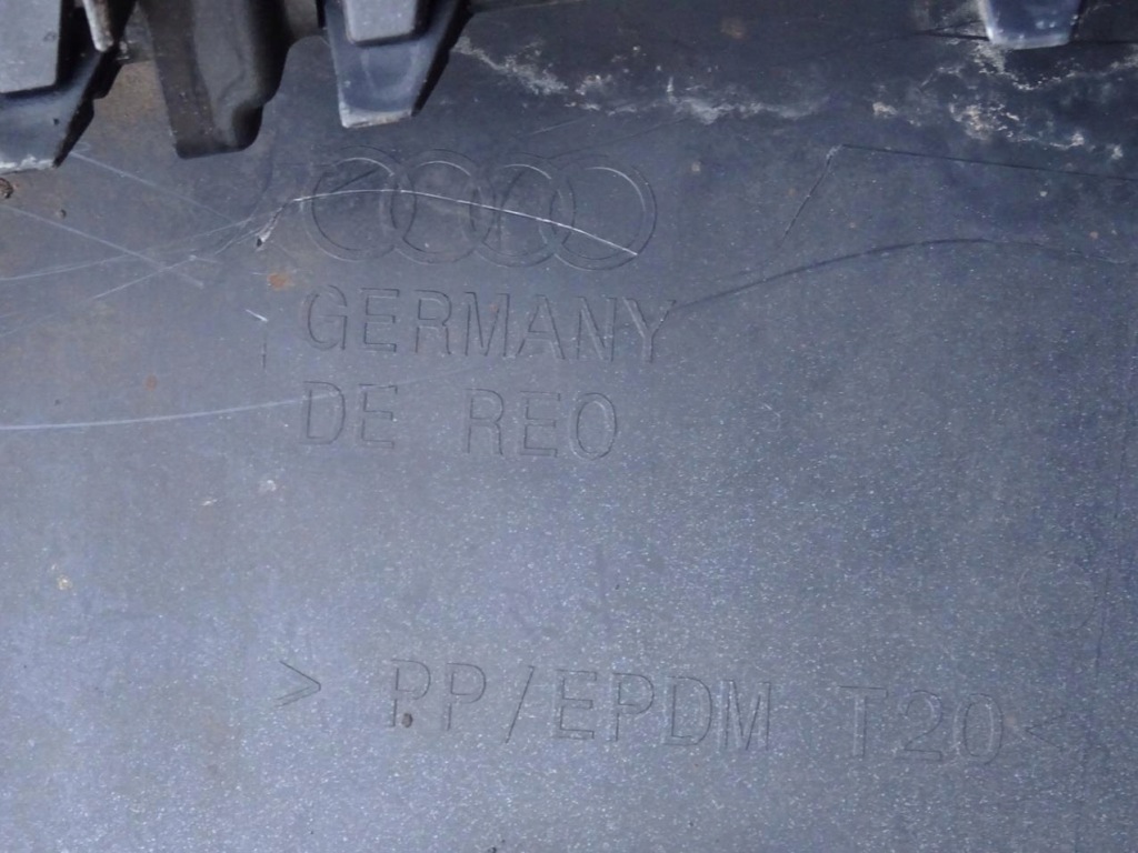 Audi a3 8p lift накладка спойлер бампера задня задня hak s-line 8p0807521h Доставка