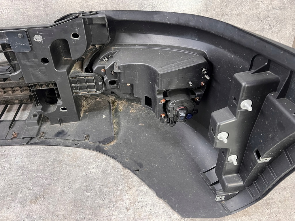 фото №12, Бампер перед iveco daily iv lift 19- поворотники протитуманна фара