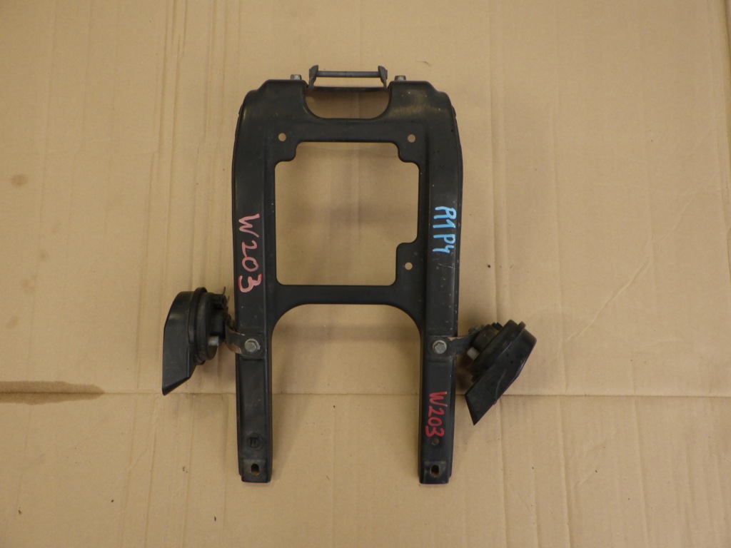 фото №1, Кронштейн pas передній кронштейн сигнал merc w203