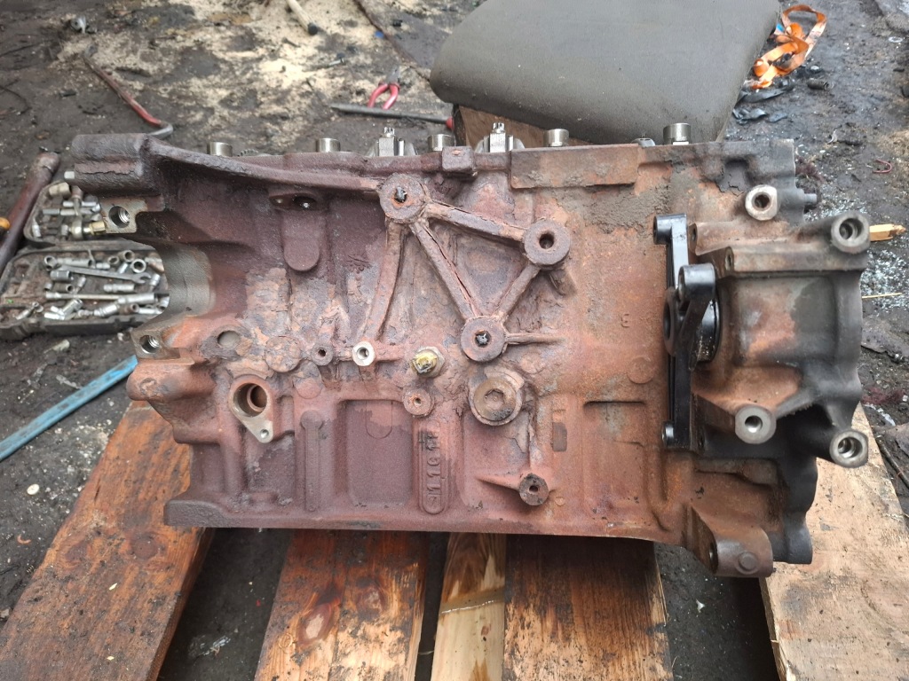 Купить Ford transit mk8 2,0 tdci ynf6 ecoblue низ  двигателя блок wał поршни