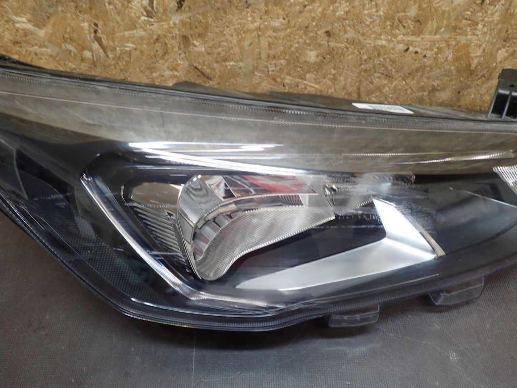 фото №5, Лампа перед права ford focus mk4 full led