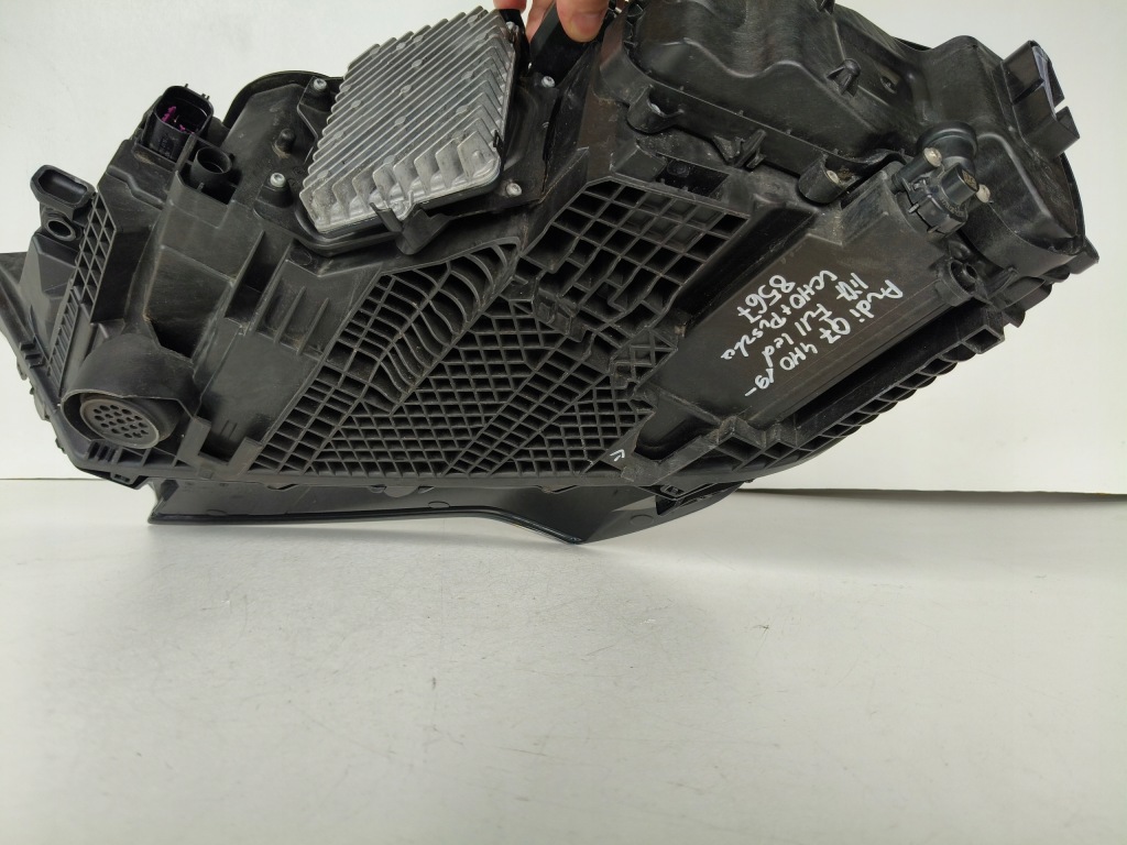 Фара правый  фара audi q7 4m 4m0 19- рестайлинг  full led matrix Киев