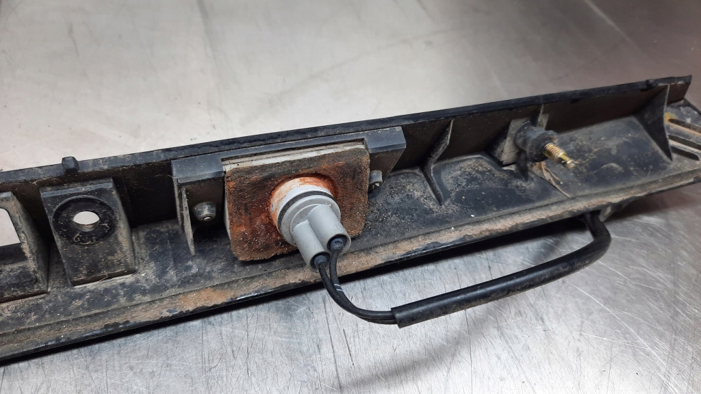 фото №8, Накладка задній кришки kia carens ii 2.0 crdi 04r