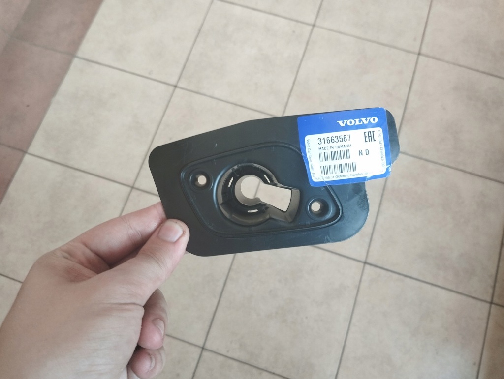 фото №1, Volvo s60 iii v60 ii кронштейн розпилювача 31663587