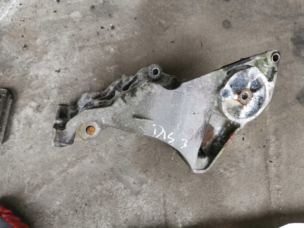 фото №1, Кронштейн генератора подушка discovery iii 2.7 td v6