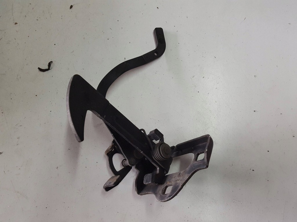 фото №1, Skoda octavia 2 ii lift 08-12r засувка замка капот