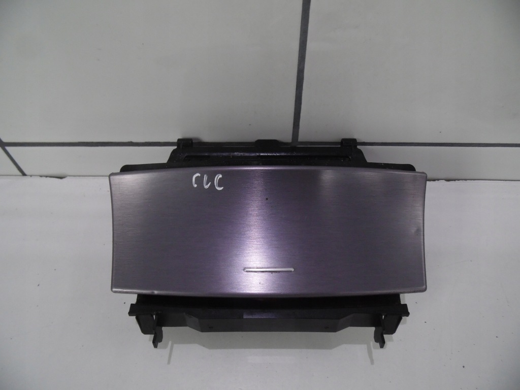 фото №1, Бардачок пепельница mercedes w203 clc