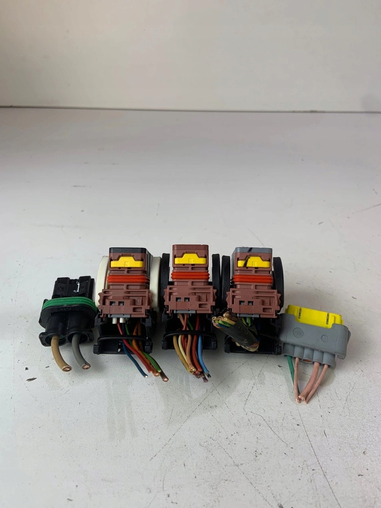 фото №5, Разъёмы штекер колодка коробка предохранителей bsm r09 peugeot 207 citroen c