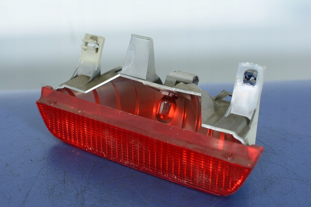 фото №2, Toyota yaris verso свет стоп-сигнал крышки задняя