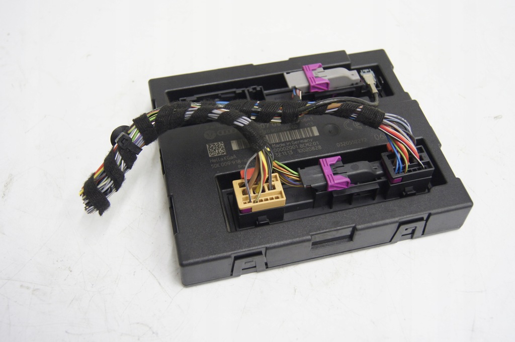 фото №1, Audi a4 b8 lift kombi модуль комфорту